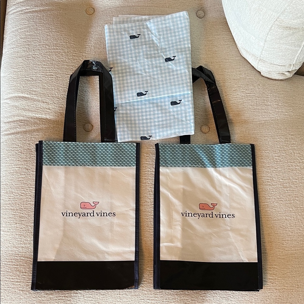 Vineyard Vines Pink, White and Black Tote Set   13”Hx9”Wx4 1/2”D  EUC